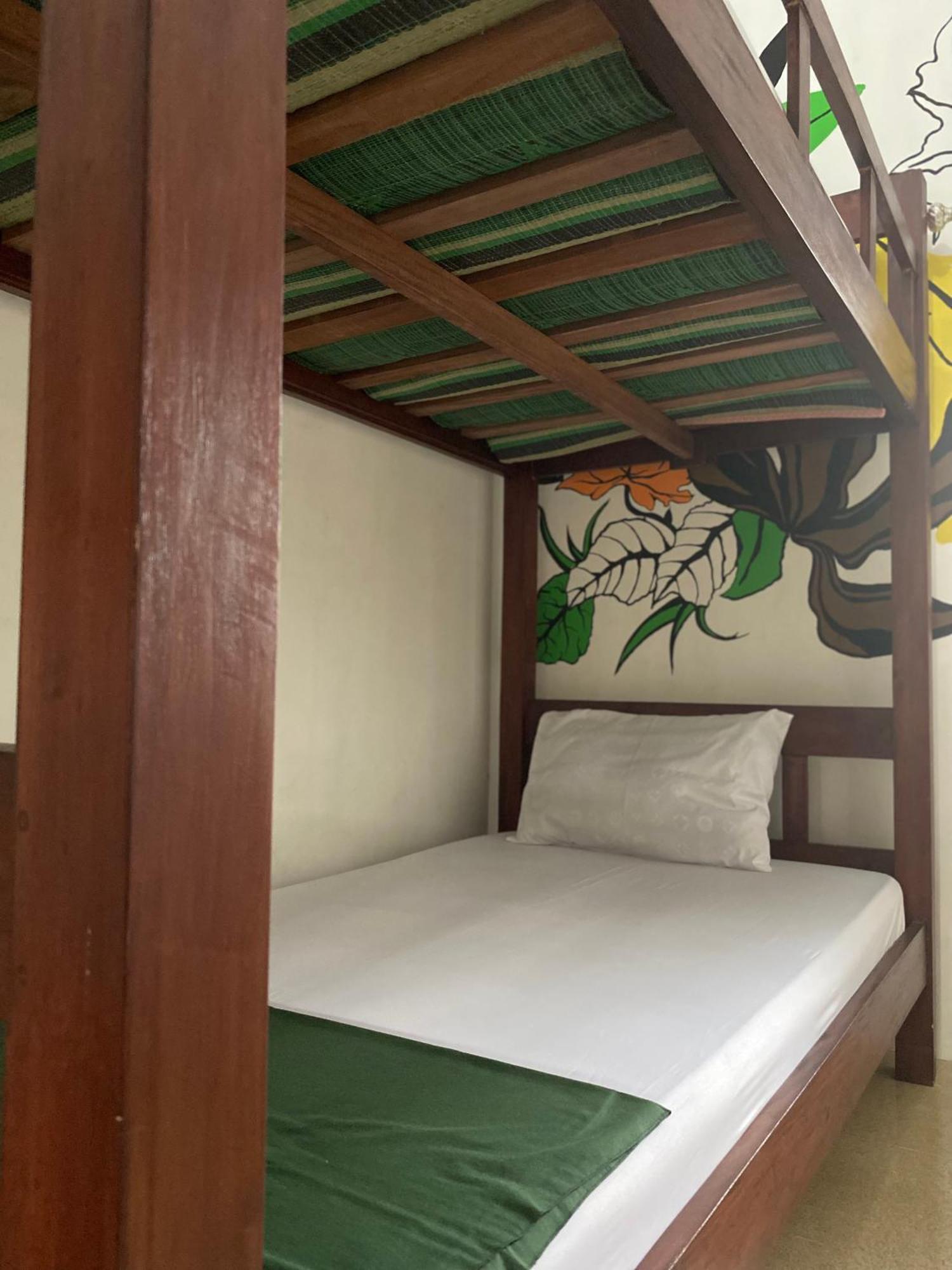 Zzz Hostel Banyuwangi  Exterior photo